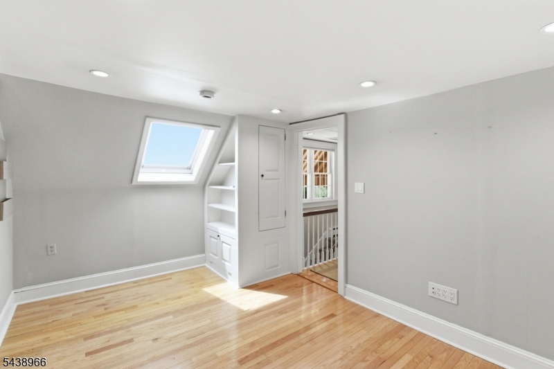57 Lincoln Ave