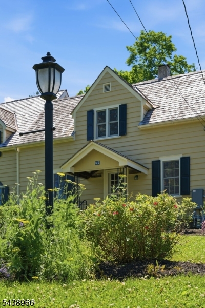 57 Lincoln Ave