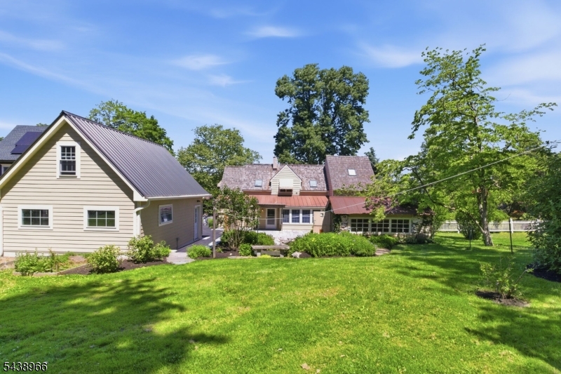 57 Lincoln Ave