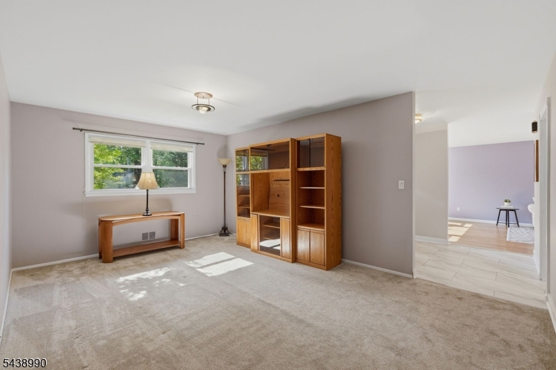 57 Livingston Ave