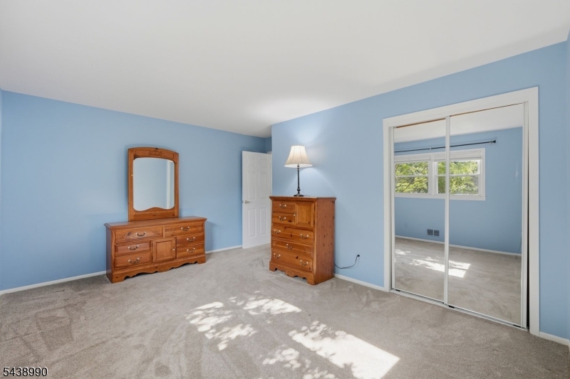 57 Livingston Ave