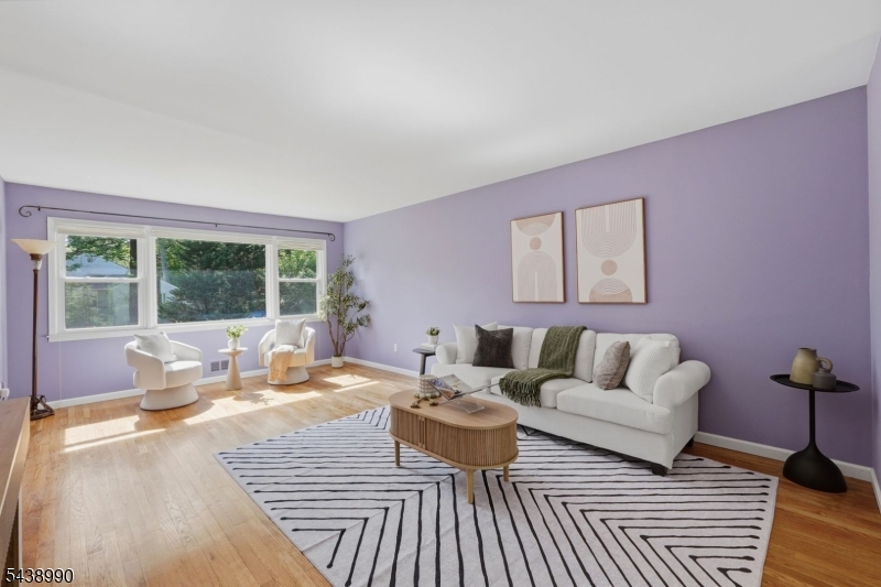 57 Livingston Ave