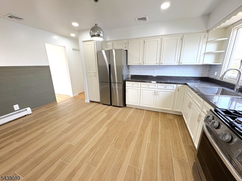389 Madeline Ave