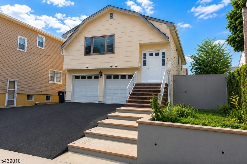 389 Madeline Ave
