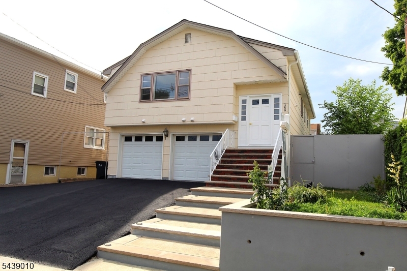 389 Madeline Ave