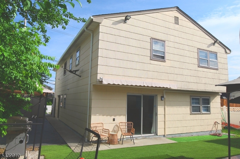 389 Madeline Ave