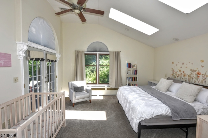 27 Joan St