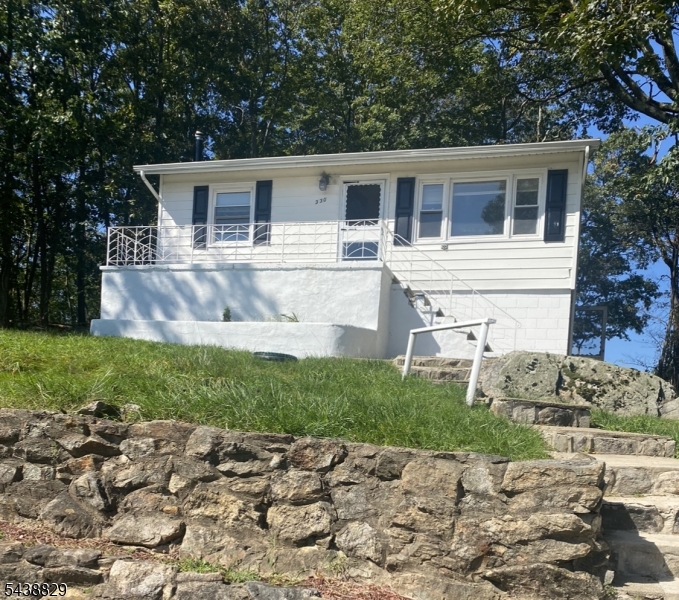 330 Dupont Ave