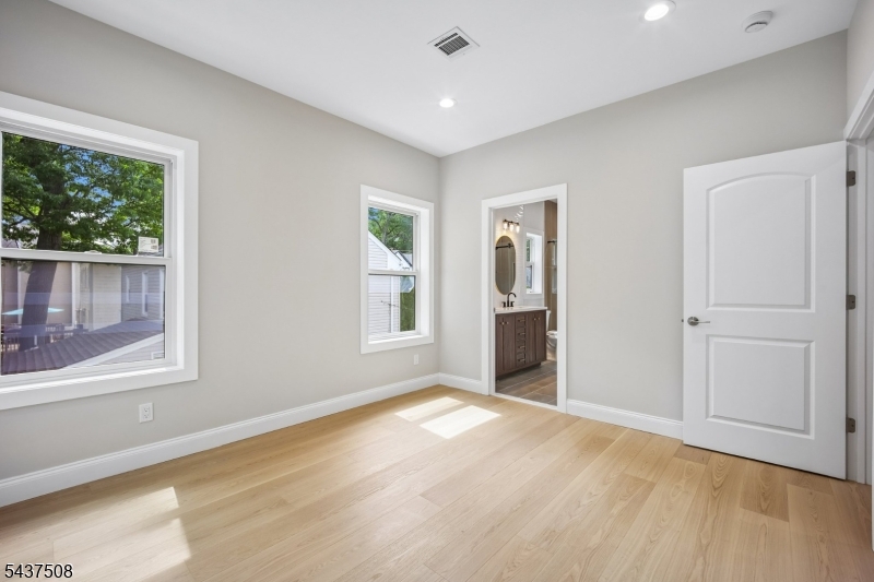 5 Briar Cliff Rd