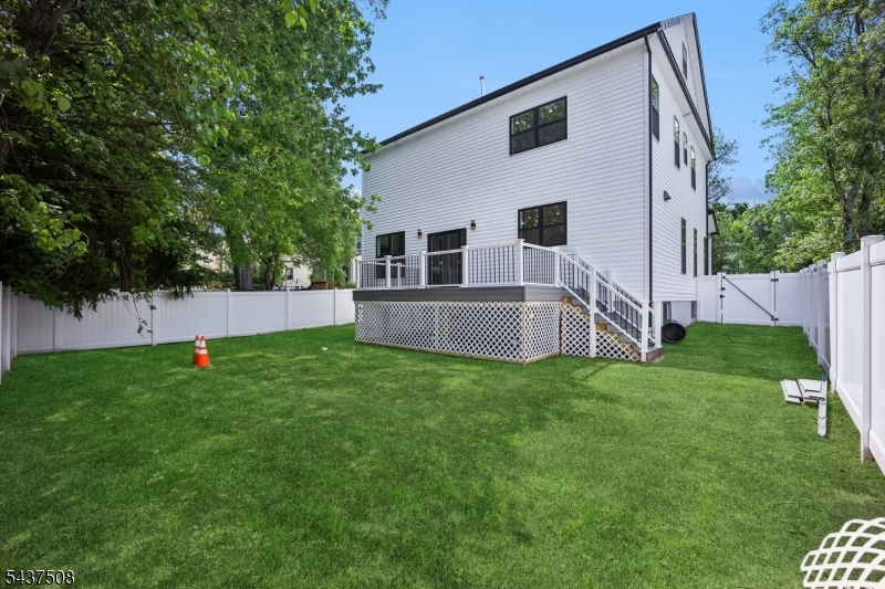 5 Briar Cliff Rd