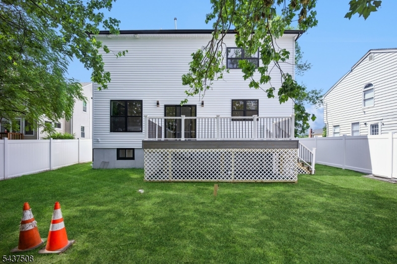 5 Briar Cliff Rd