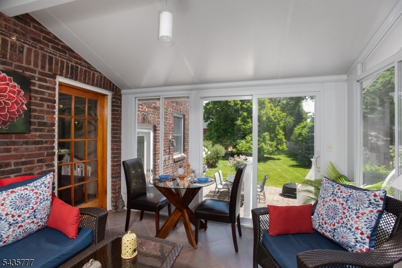 142 Mountain Pkwy