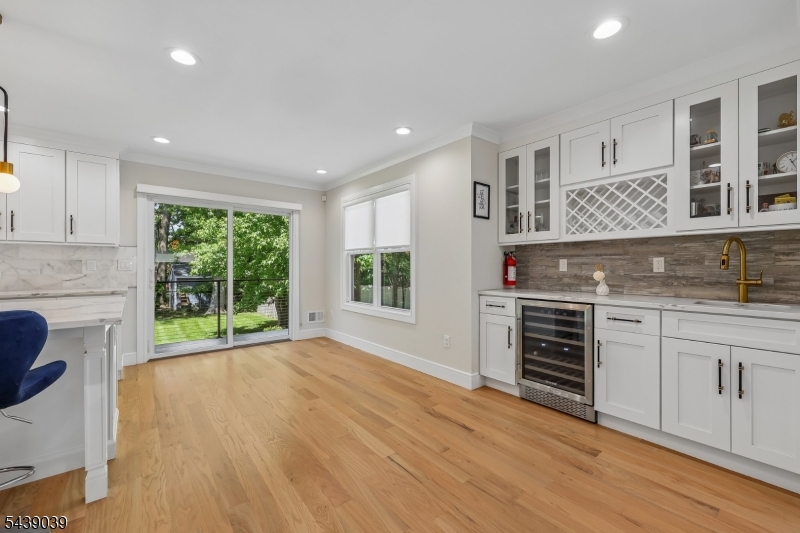 676 Ridgewood Rd