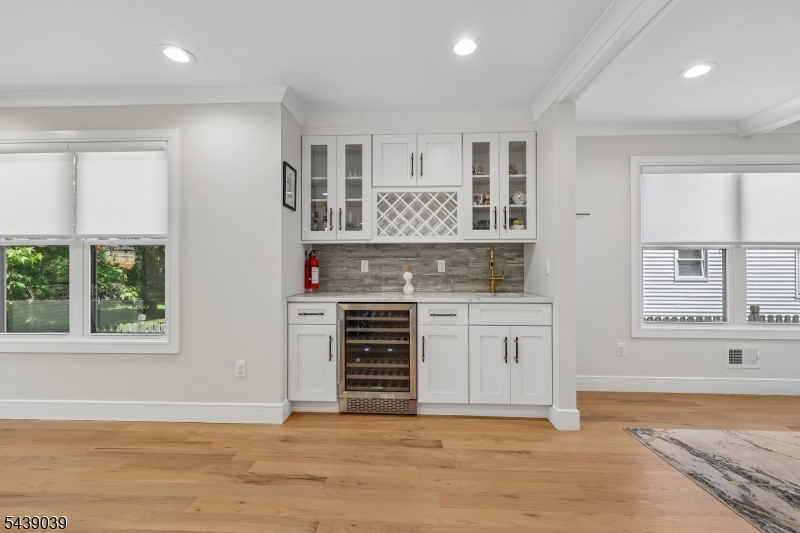 676 Ridgewood Rd