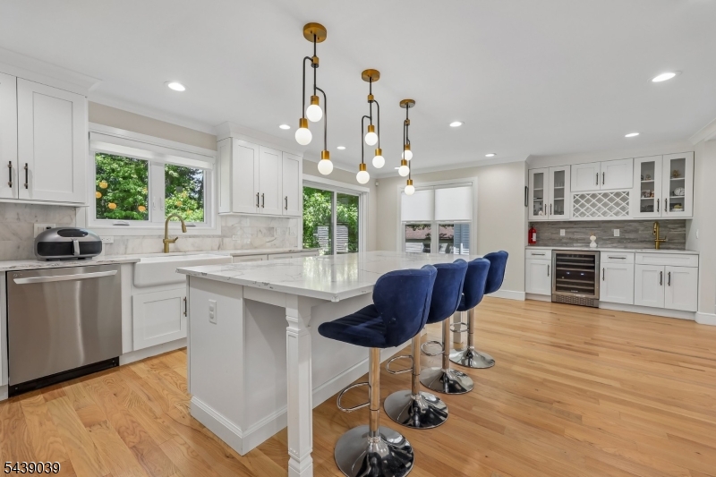 676 Ridgewood Rd