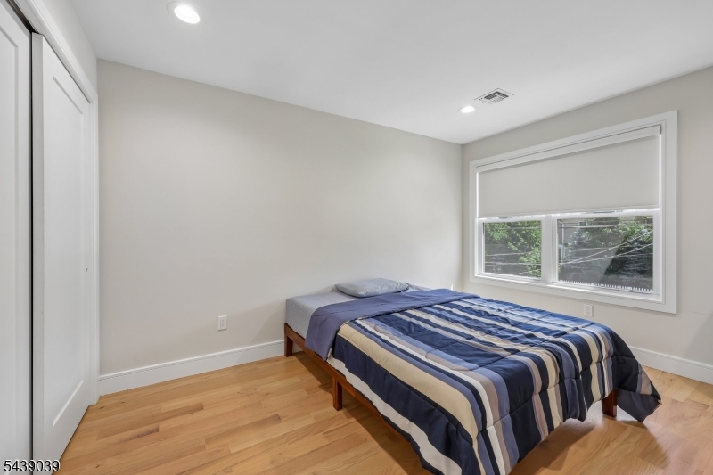 676 Ridgewood Rd