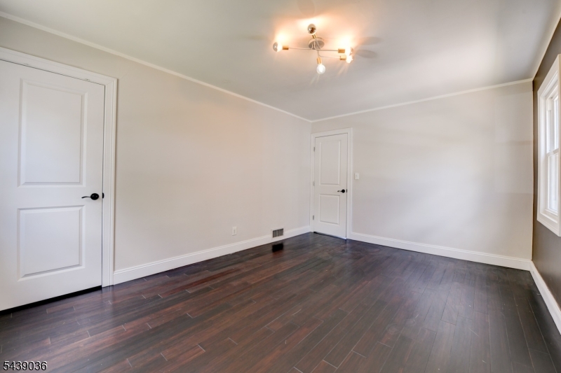 1156 Gruber Ave