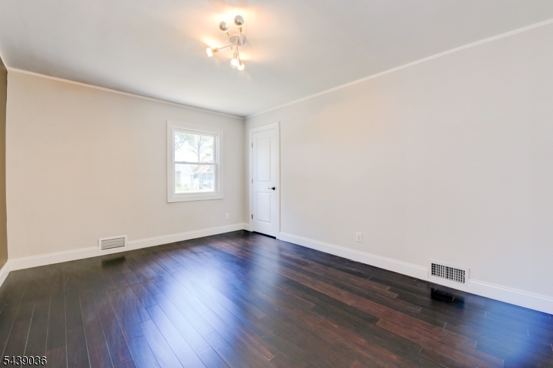 1156 Gruber Ave