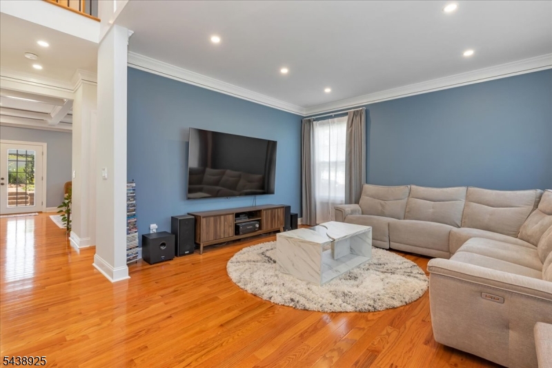 405 Ford Ave