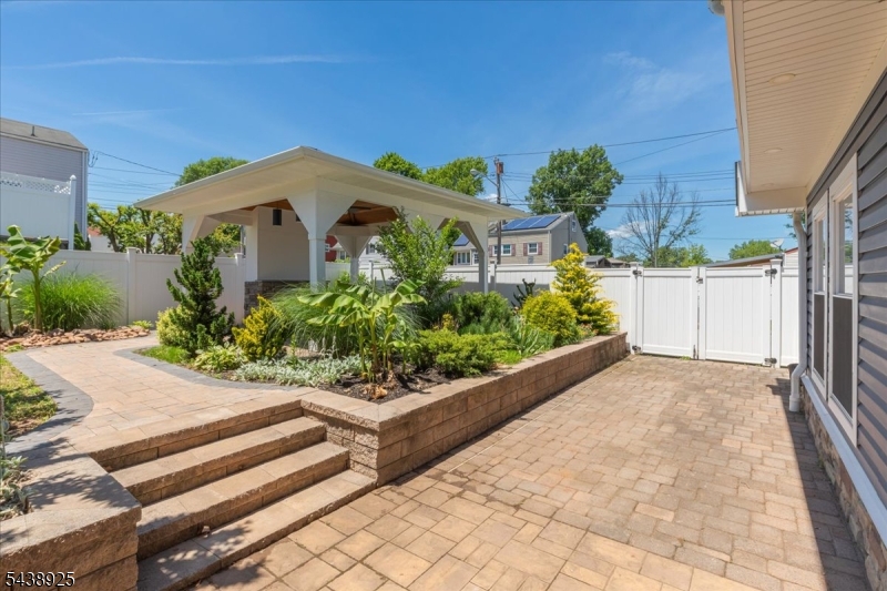 405 Ford Ave