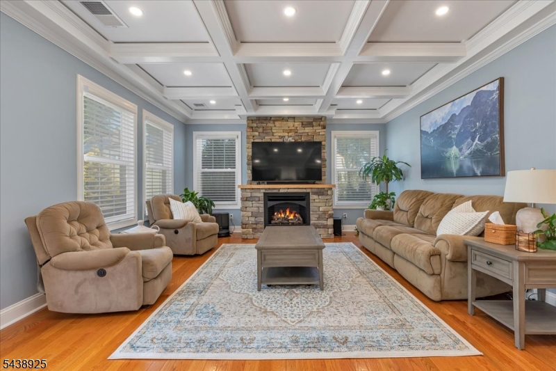 405 Ford Ave