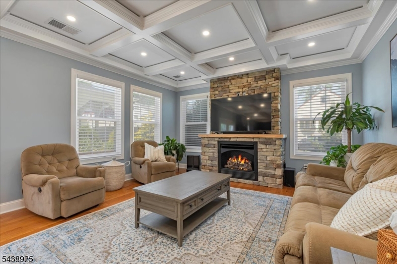 405 Ford Ave