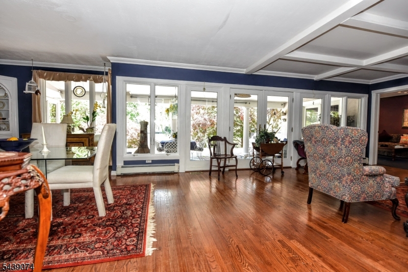 45 Lakeshore Dr