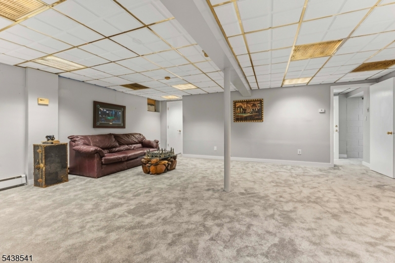 486 Summit Rd
