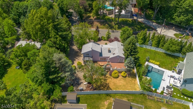 486 Summit Rd