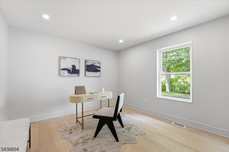 180 Sheridan Ave