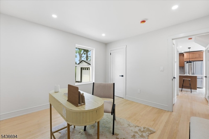 180 Sheridan Ave