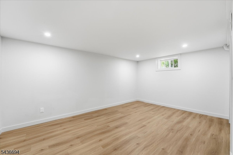 180 Sheridan Ave