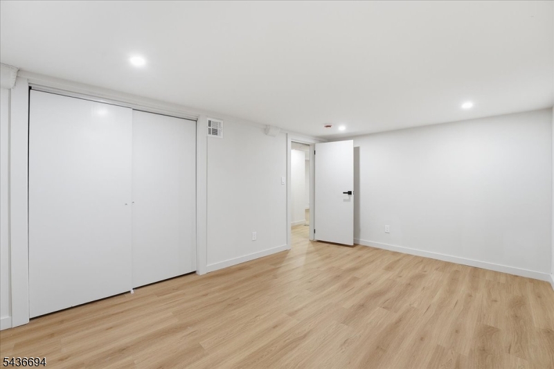 180 Sheridan Ave