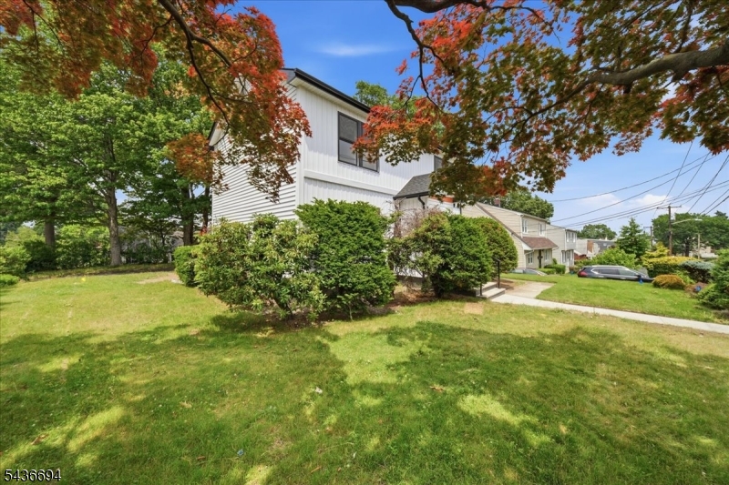 180 Sheridan Ave