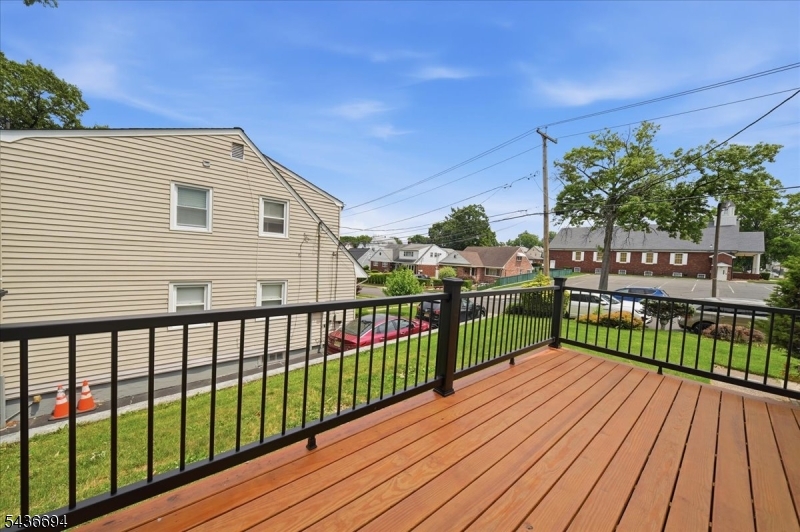 180 Sheridan Ave