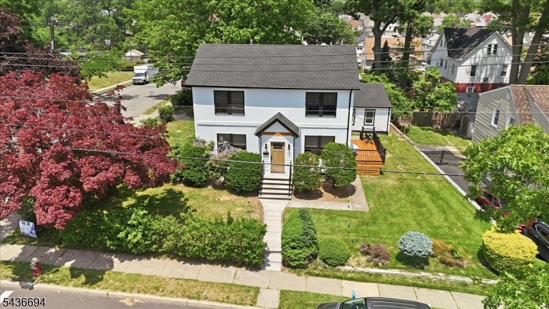 180 Sheridan Ave
