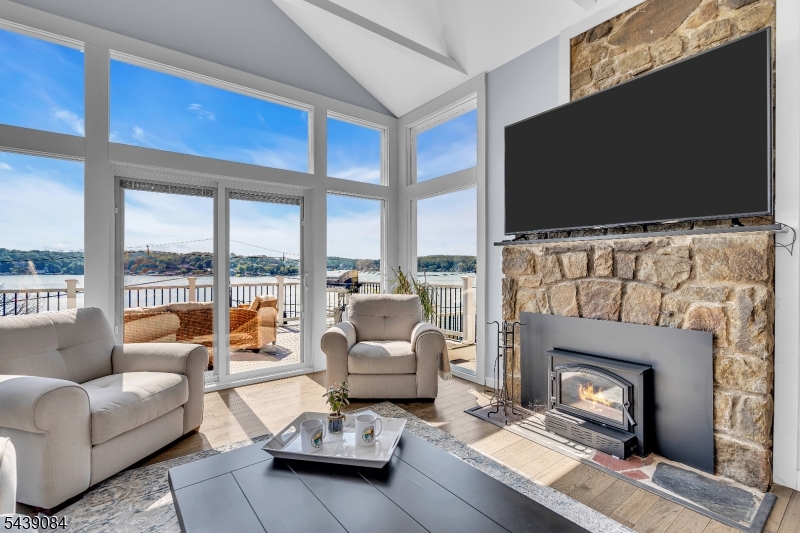 12 Bass Rock Rd
