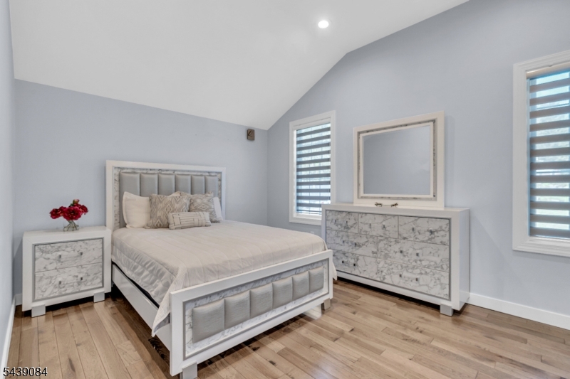 12 Bass Rock Rd
