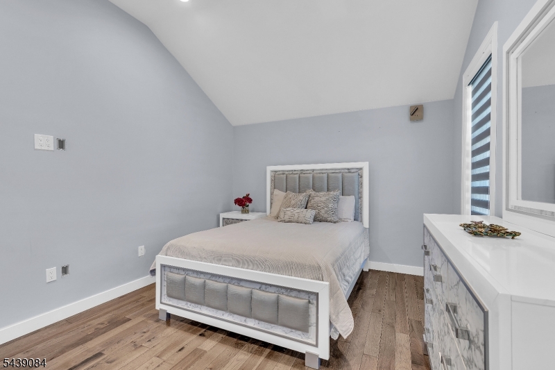 12 Bass Rock Rd
