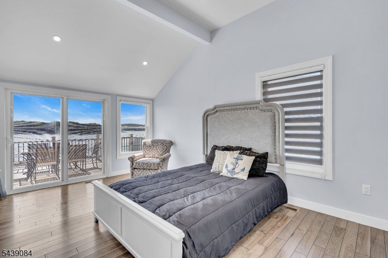 12 Bass Rock Rd