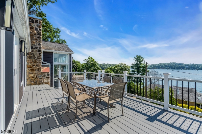 12 Bass Rock Rd