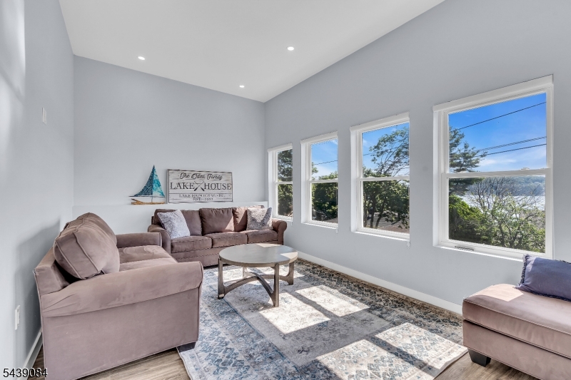 12 Bass Rock Rd