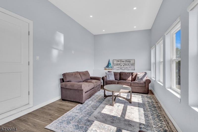 12 Bass Rock Rd