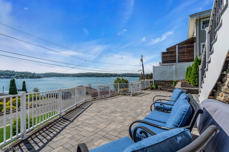 12 Bass Rock Rd