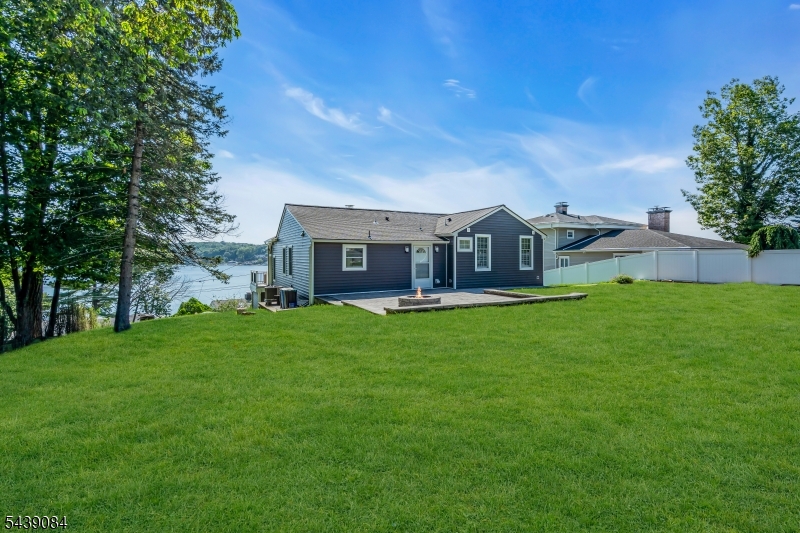 12 Bass Rock Rd