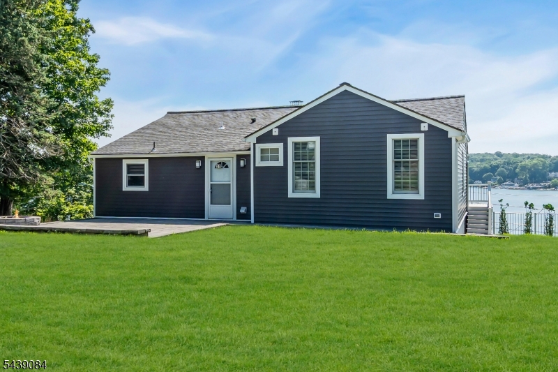 12 Bass Rock Rd