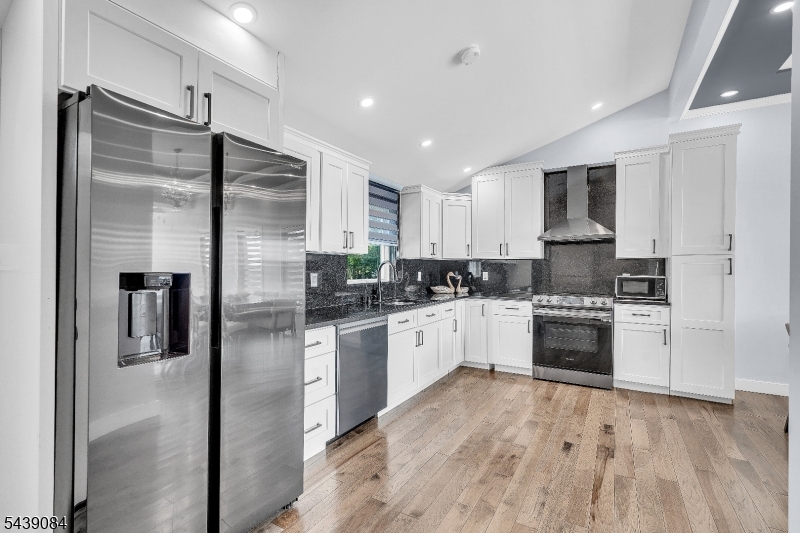 12 Bass Rock Rd