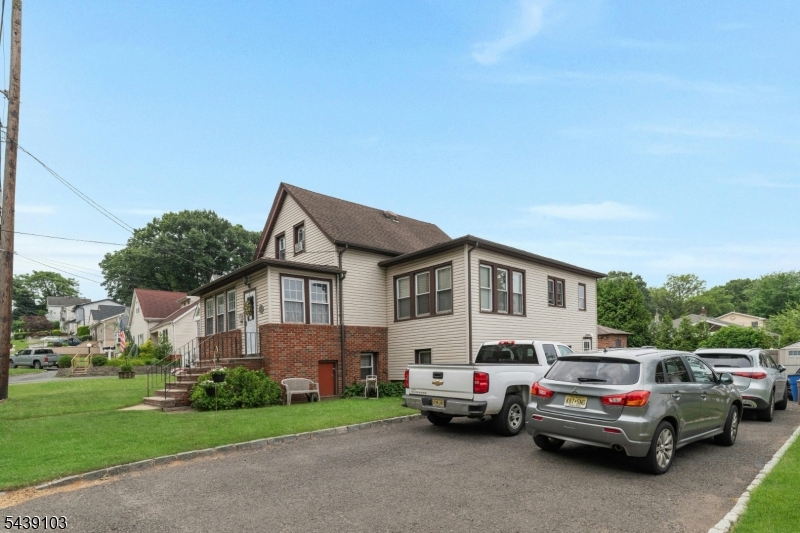 22 Passaic Ave