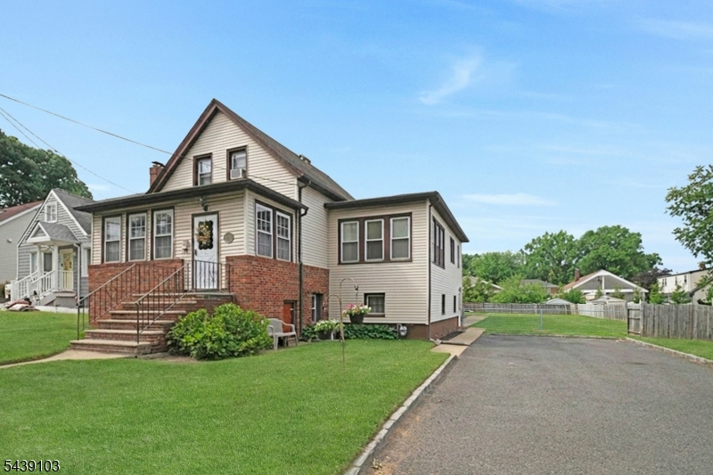 22 Passaic Ave