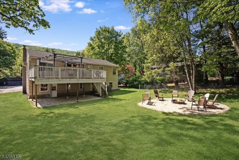 12 River Rd